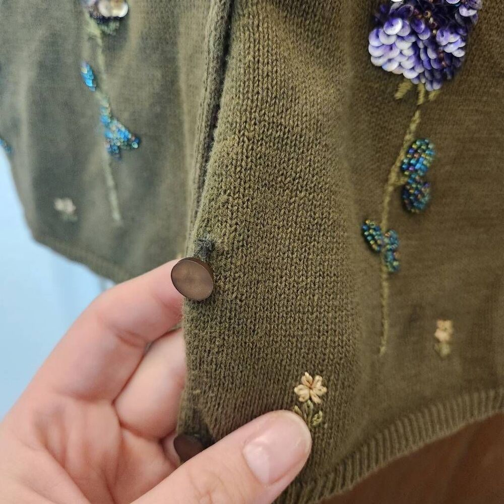 Cottage Core short sleeved embellished cardigan - Picture 5 of 7